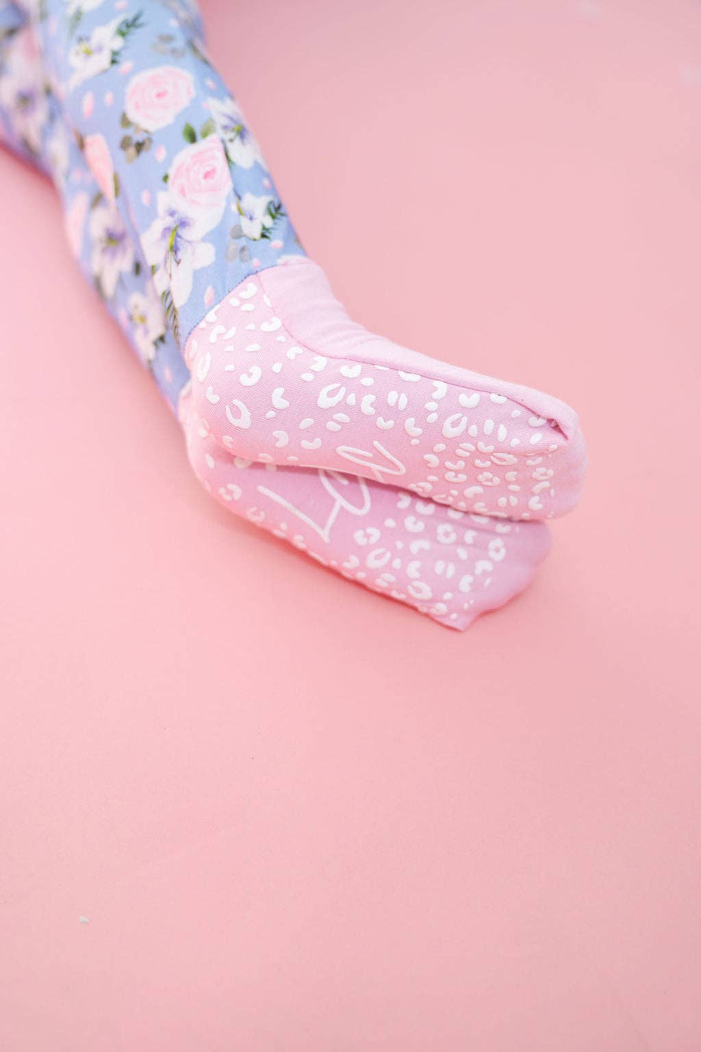 Laree + Co. - Lillian Floral Bamboo Ruffle Convertible Footie (Restock): NB