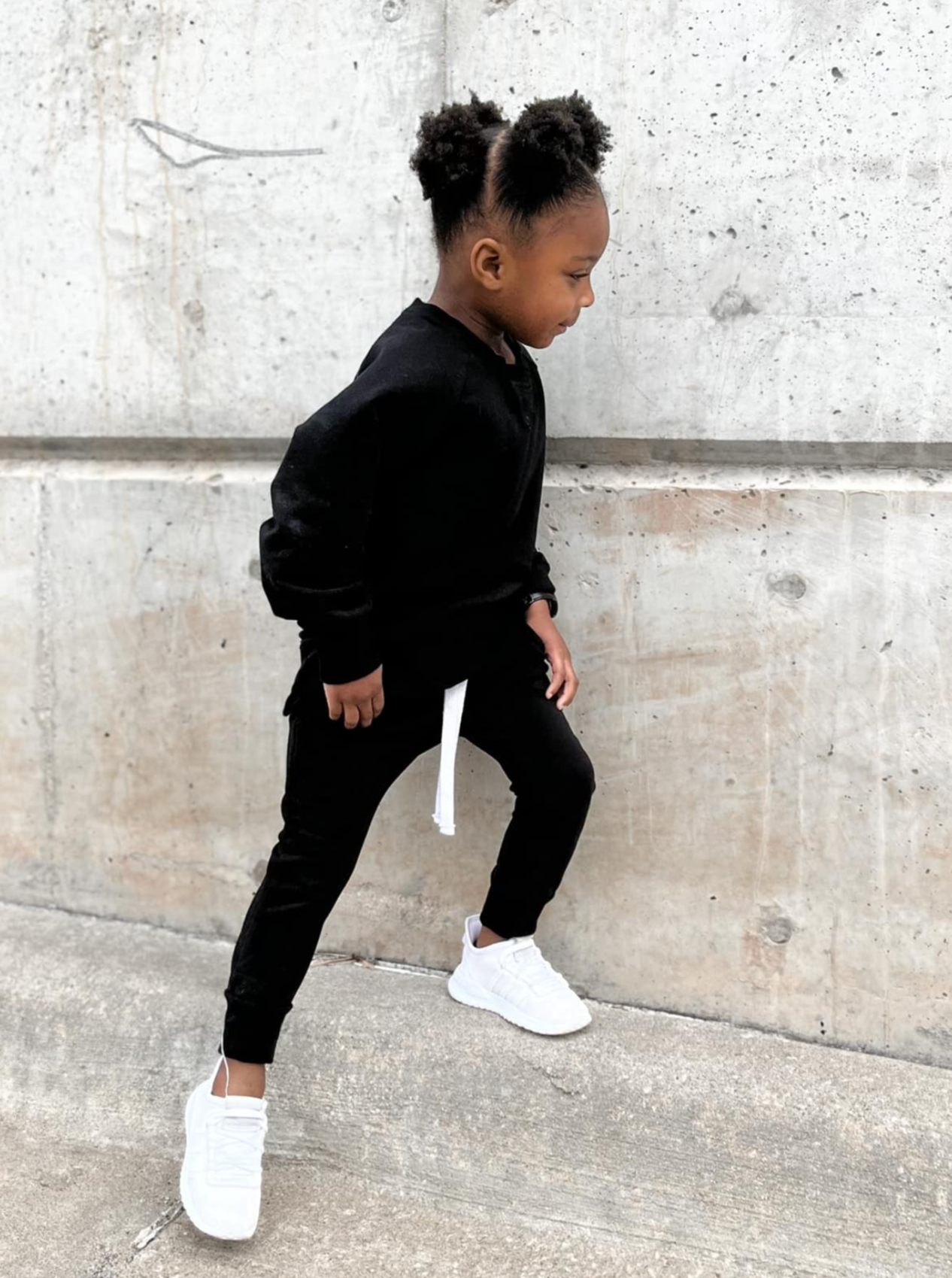 Little Bipsy - Pullover - Black: 3-4T